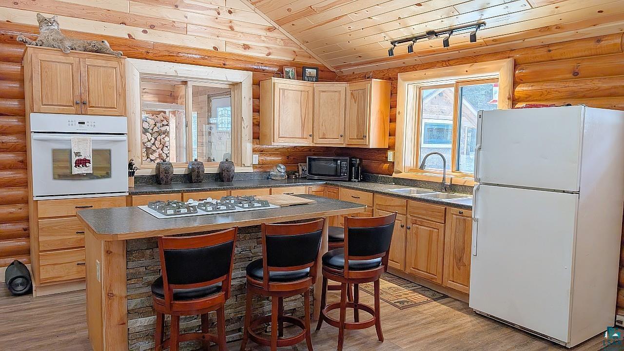 8854 River Road Angora, MN 55703 - Photo 10 of 43