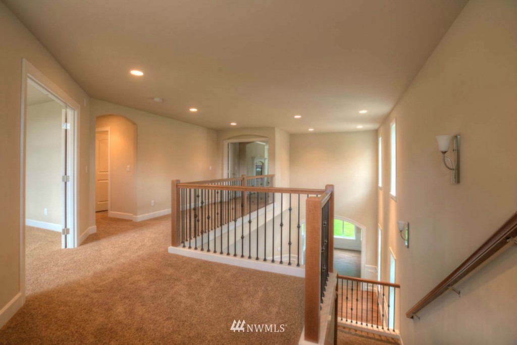 5859 Northeast 8th Street Renton, WA 98059 - Photo 14 of 15