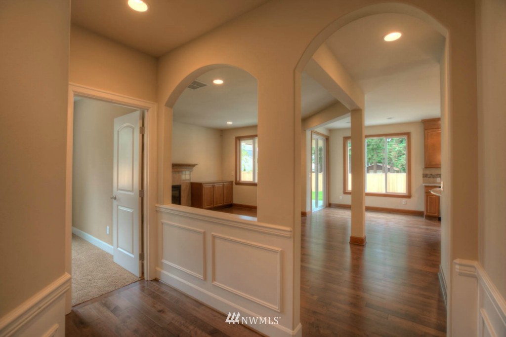 5859 Northeast 8th Street Renton, WA 98059 - Photo 8 of 15