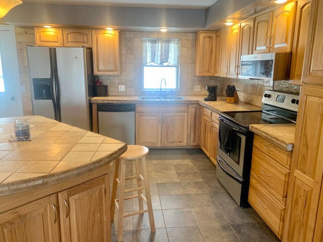 360 Martin Stream Road Fairfield, ME 04937 - Photo 3 of 39 Kitchen