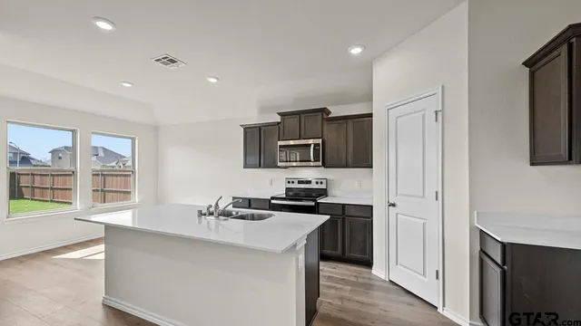 $269,890 | 490 Burnett Trail, Canton, TX 75103