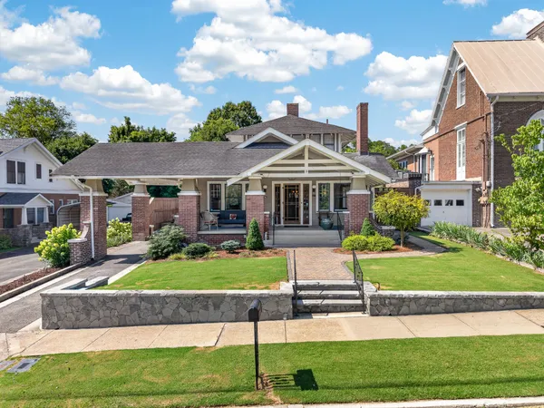 $399,900 | 203 Maple Street East, Fayetteville, TN 37334