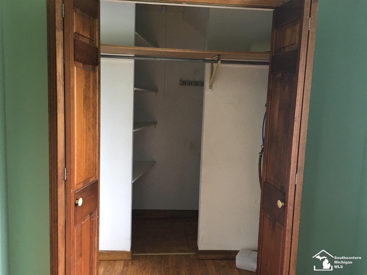 13465 West Albain Road Petersburg, MI 49270 - Photo 19 of 42 31359495-18.JPG