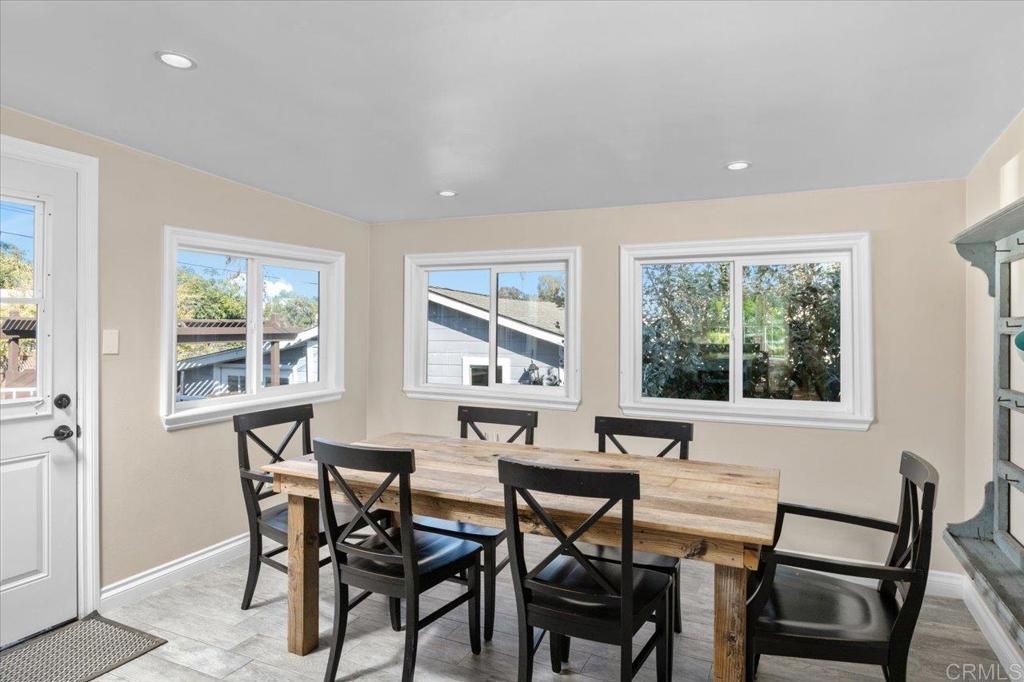 697 Ocean View Avenue Encinitas, CA 92024 - Photo 20 of 43