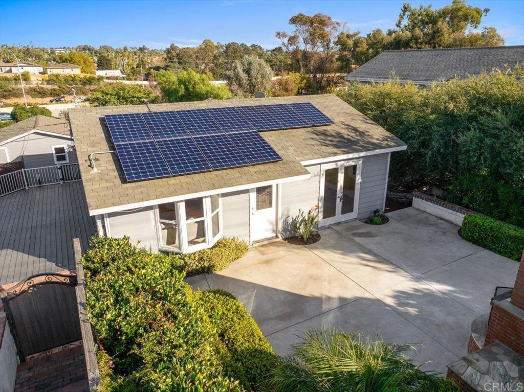 697 Ocean View Avenue Encinitas, CA 92024 - Photo 31 of 43