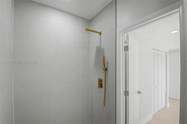 $2,600 | 694 Northeast 76th Street, Unit 6, Miami, FL 33138