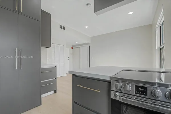 $2,600 | 694 Northeast 76th Street, Unit 6, Miami, FL 33138