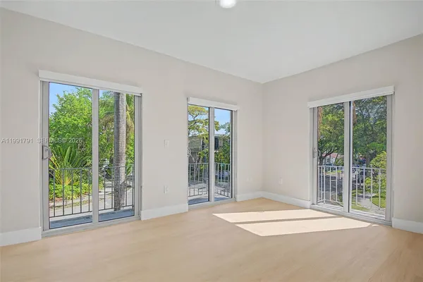 $2,600 | 694 Northeast 76th Street, Unit 6, Miami, FL 33138