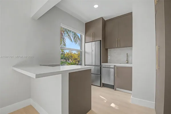 $2,600 | 694 Northeast 76th Street, Unit 6, Miami, FL 33138