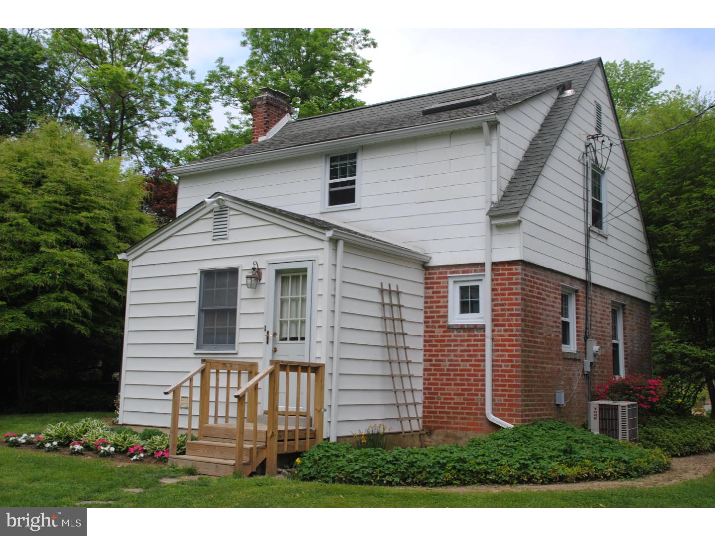 212 Brookhaven Road Wallingford, PA 19086 - Photo 4 of 25