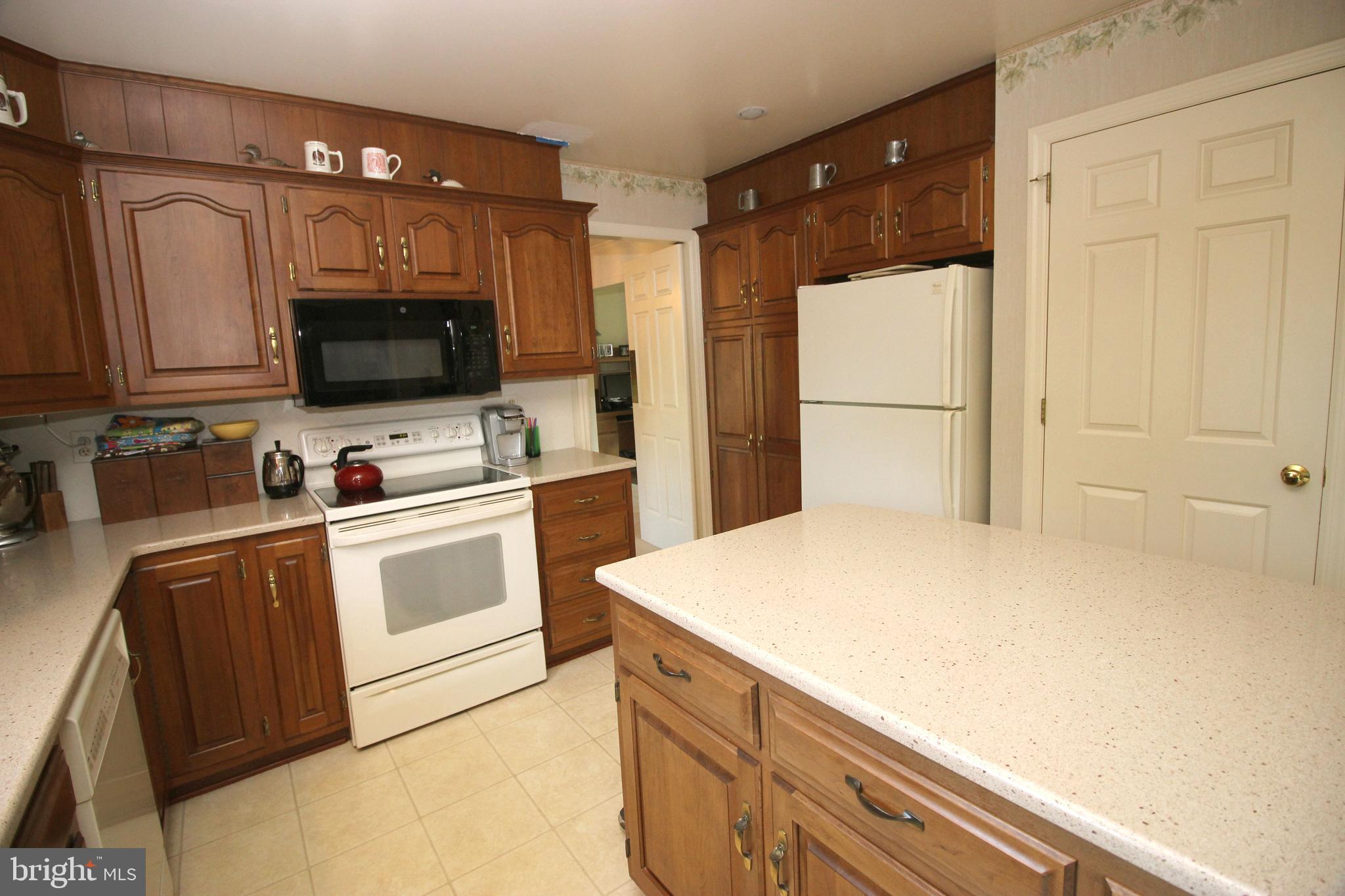 14 Bennington Circle Lititz, PA 17543 - Photo 10 of 36