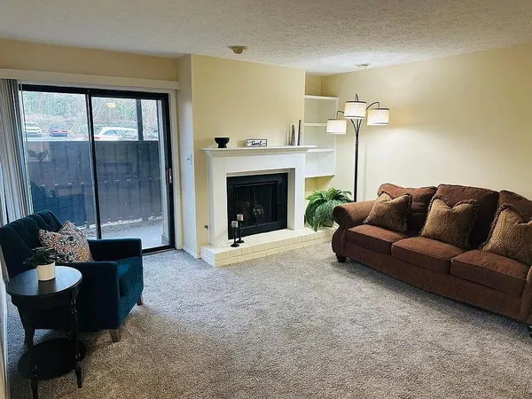 $1,300 | 3932 Cedar Circle, Tucker, GA 30084