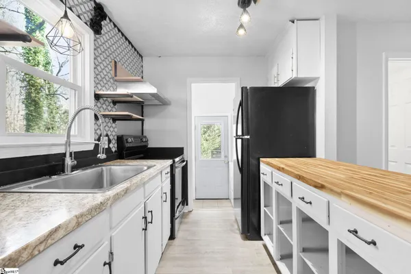 $249,000 | 107 Corkwood Drive, Simpsonville, SC 29680