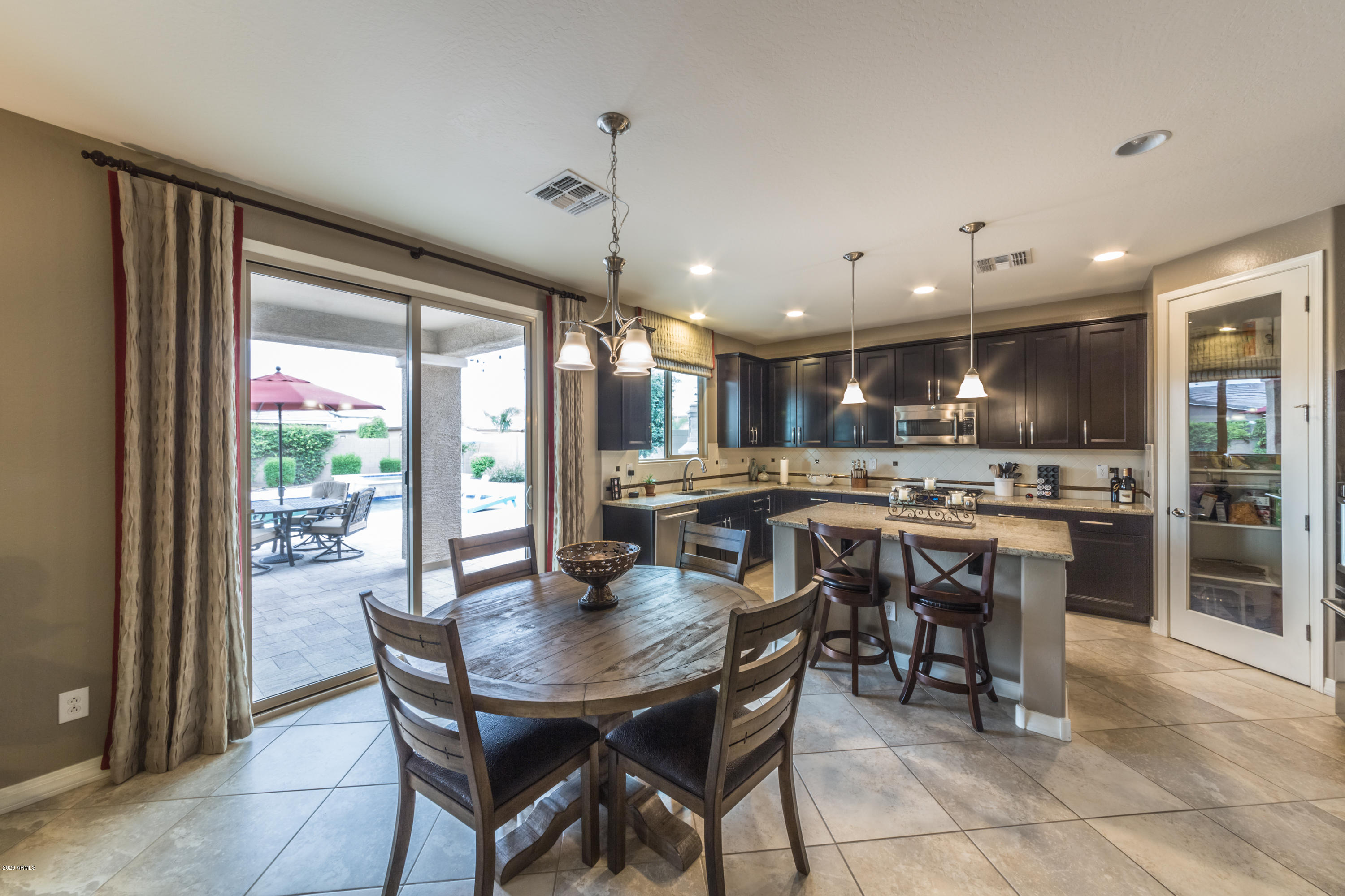 15283 West Charter Oak Road Surprise, AZ 85379 - Photo 9 of 33 Kitchen