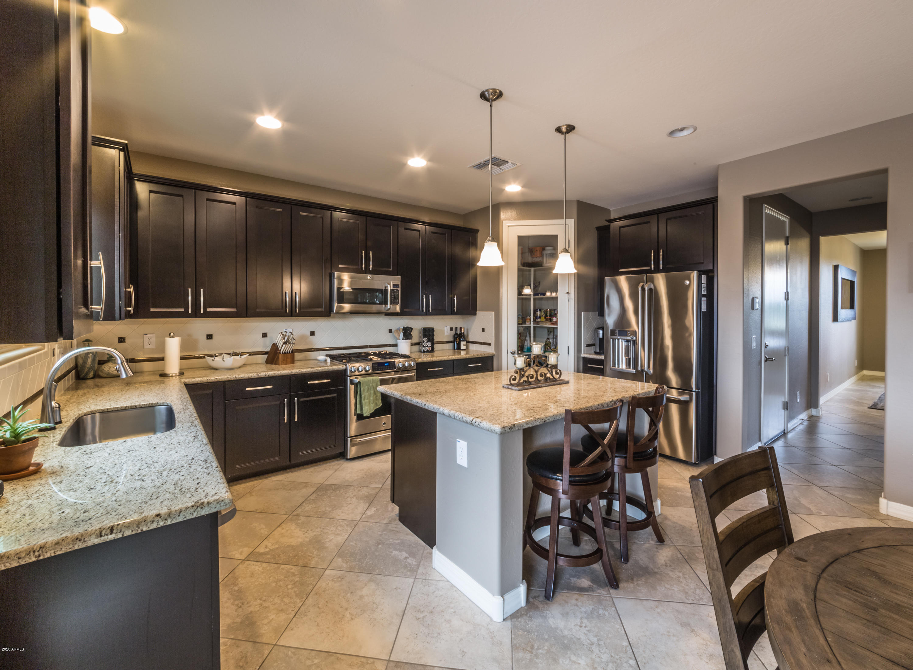 15283 West Charter Oak Road Surprise, AZ 85379 - Photo 10 of 33 Kitchen4