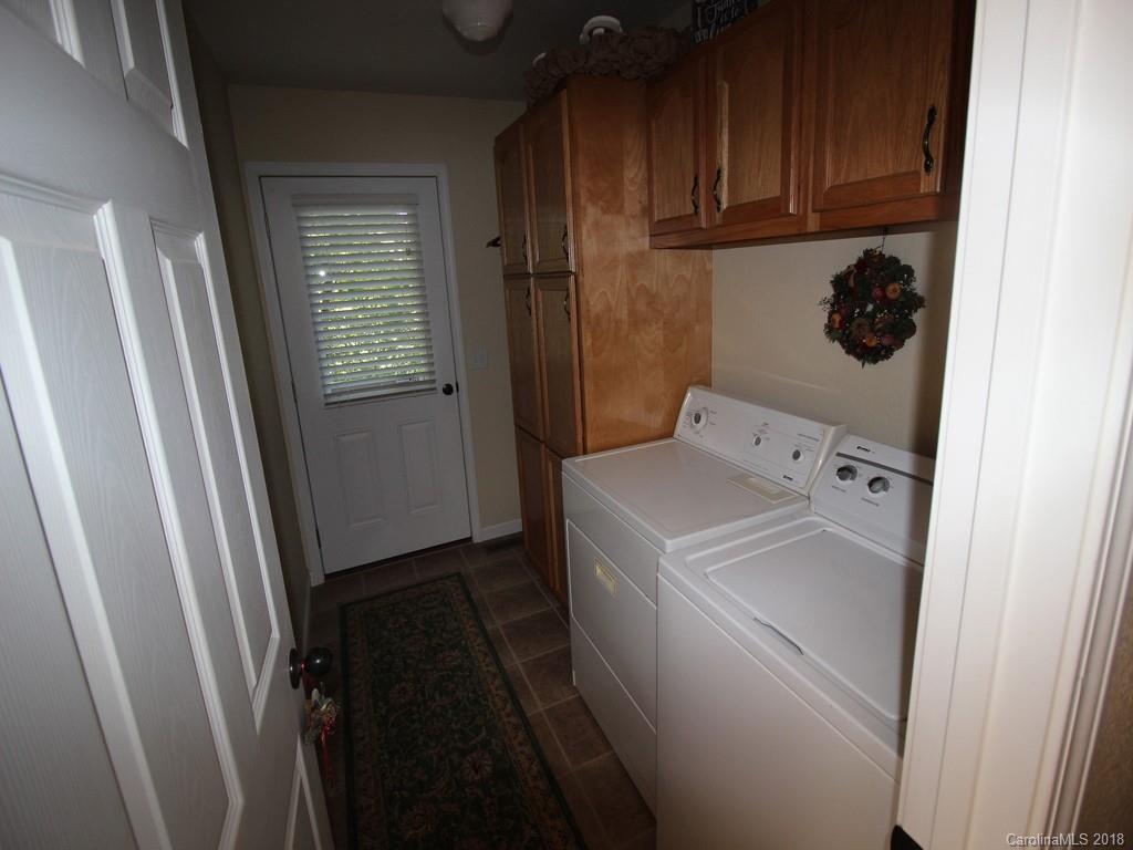 57 Pinnacle Road Burnsville, NC 28714 - Photo 11 of 36 Gallery Image 11