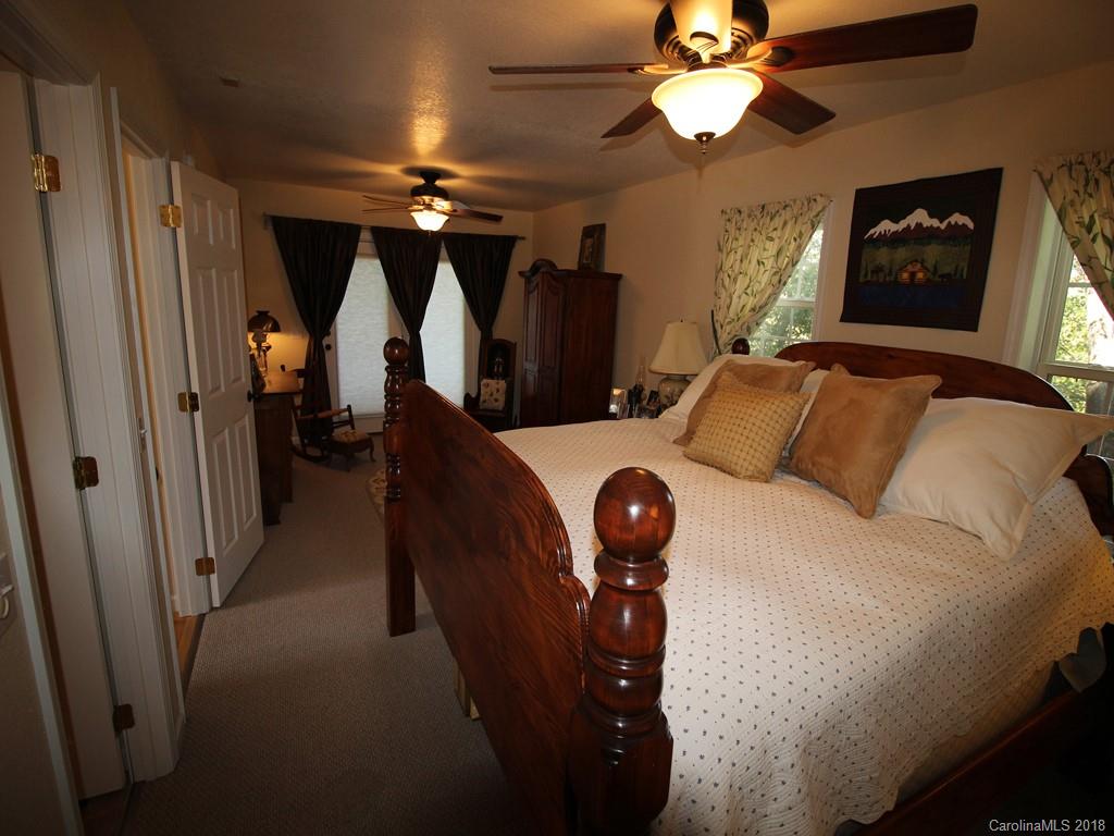 57 Pinnacle Road Burnsville, NC 28714 - Photo 14 of 36 Gallery Image 14