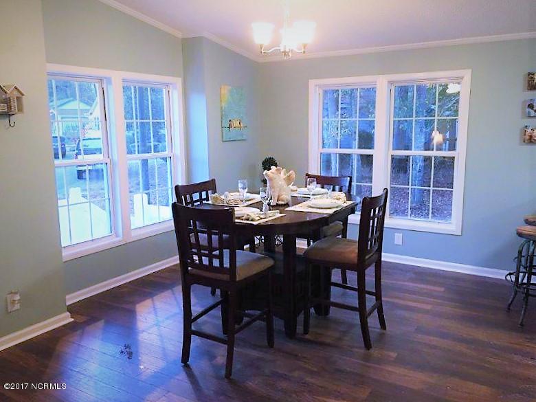 505 Deer Path Calabash, NC 28467 - Photo 11 of 33 Photo 171213 Staging - Deer Path 505 (94