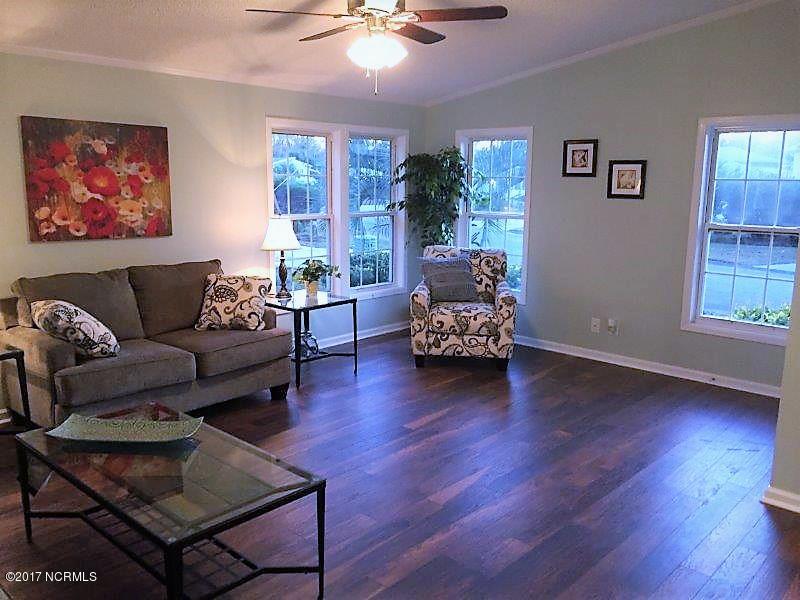 505 Deer Path Calabash, NC 28467 - Photo 14 of 33 Photo 171213 Staging - Deer Path 505 (10