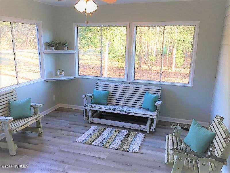 505 Deer Path Calabash, NC 28467 - Photo 19 of 33 Photo 171213 Staging - Deer Path 505 (27