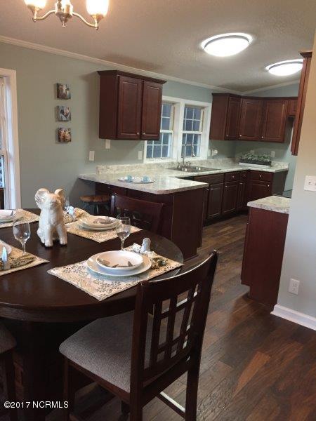 505 Deer Path Calabash, NC 28467 - Photo 2 of 33 Photo 171213 Staging - Deer Path 505 (93