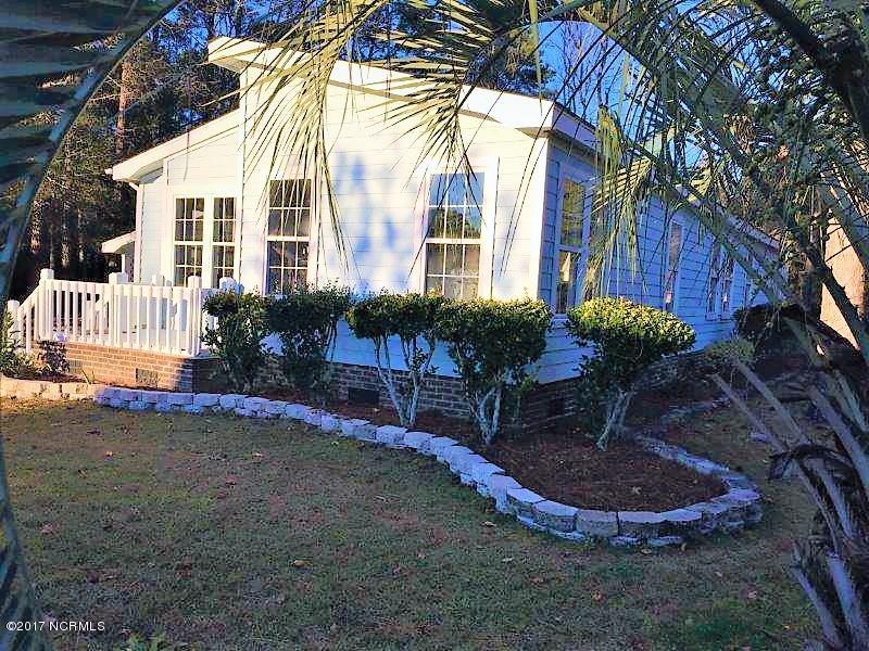 505 Deer Path Calabash, NC 28467 - Photo 22 of 33 Photo 171213 Staging - Deer Path 505 (42