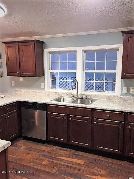 505 Deer Path Calabash, NC 28467 - Photo 6 of 33 Photo 171213 Staging - Deer Path 505 (11