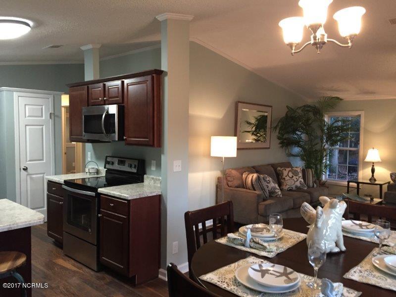505 Deer Path Calabash, NC 28467 - Photo 8 of 33 Photo 171213 Staging - Deer Path 505 (97
