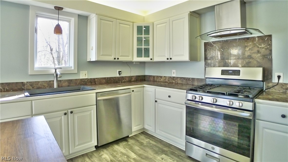 2191 Cranston Road Cleveland, OH 44118 - Photo 10 of 34