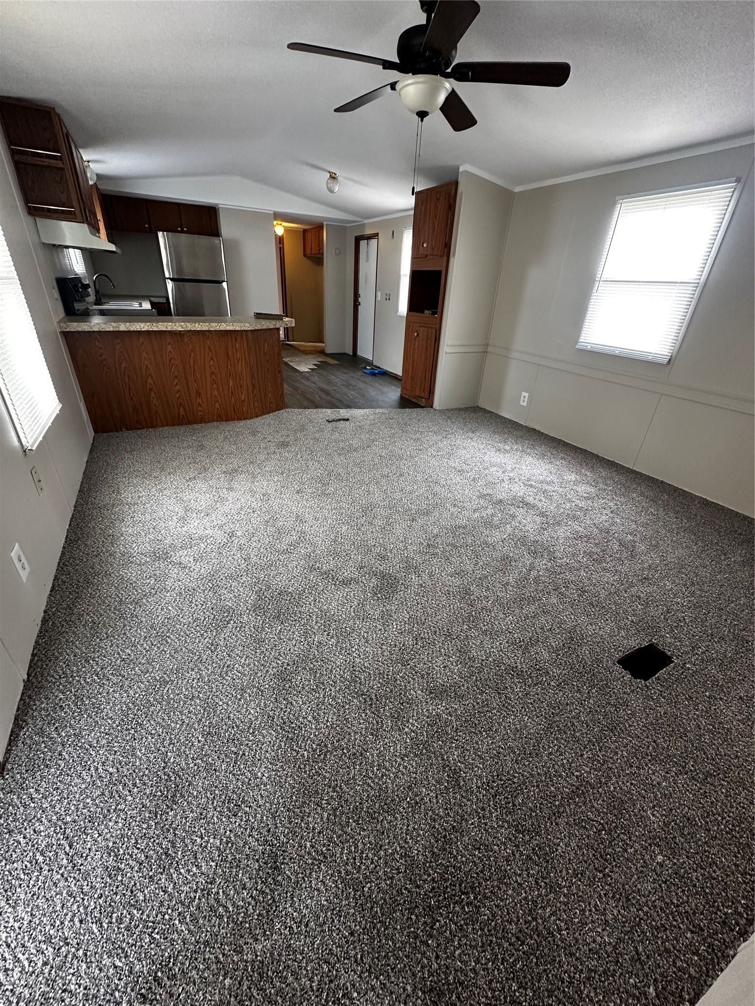 2021 North Battlebell Road, Unit 21 Highlands, TX 77562 - Photo 3 of 6