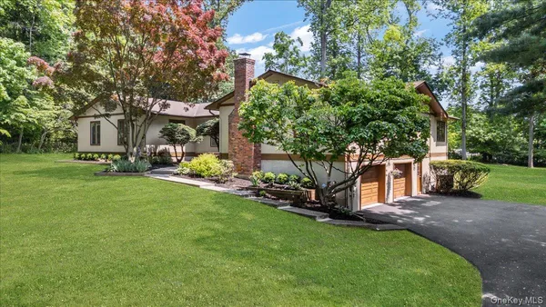 $1,150,000 | 20 Aberdeen Drive, West Nyack, NY 10994