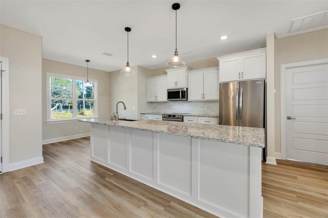 118 Avondale Road Brunswick, GA 31523 - Photo 8 of 23