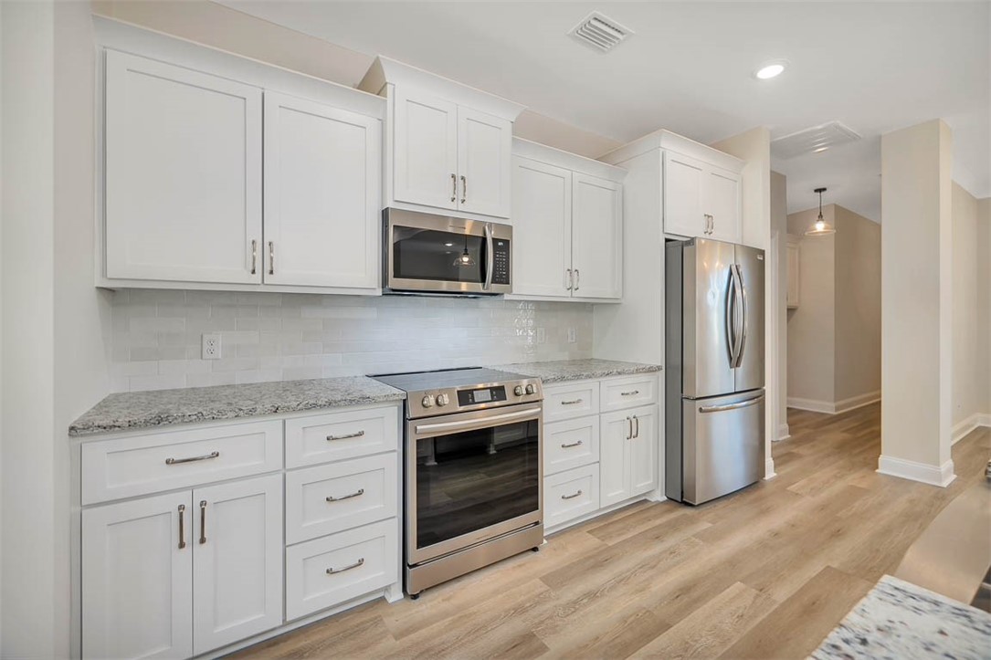 118 Avondale Road Brunswick, GA 31523 - Photo 9 of 23