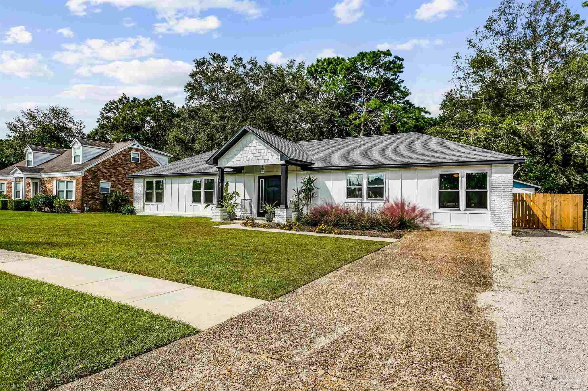 5425 Hibiscus Road Pensacola, FL 32504 - Photo 4 of 37 Gallery Image 4