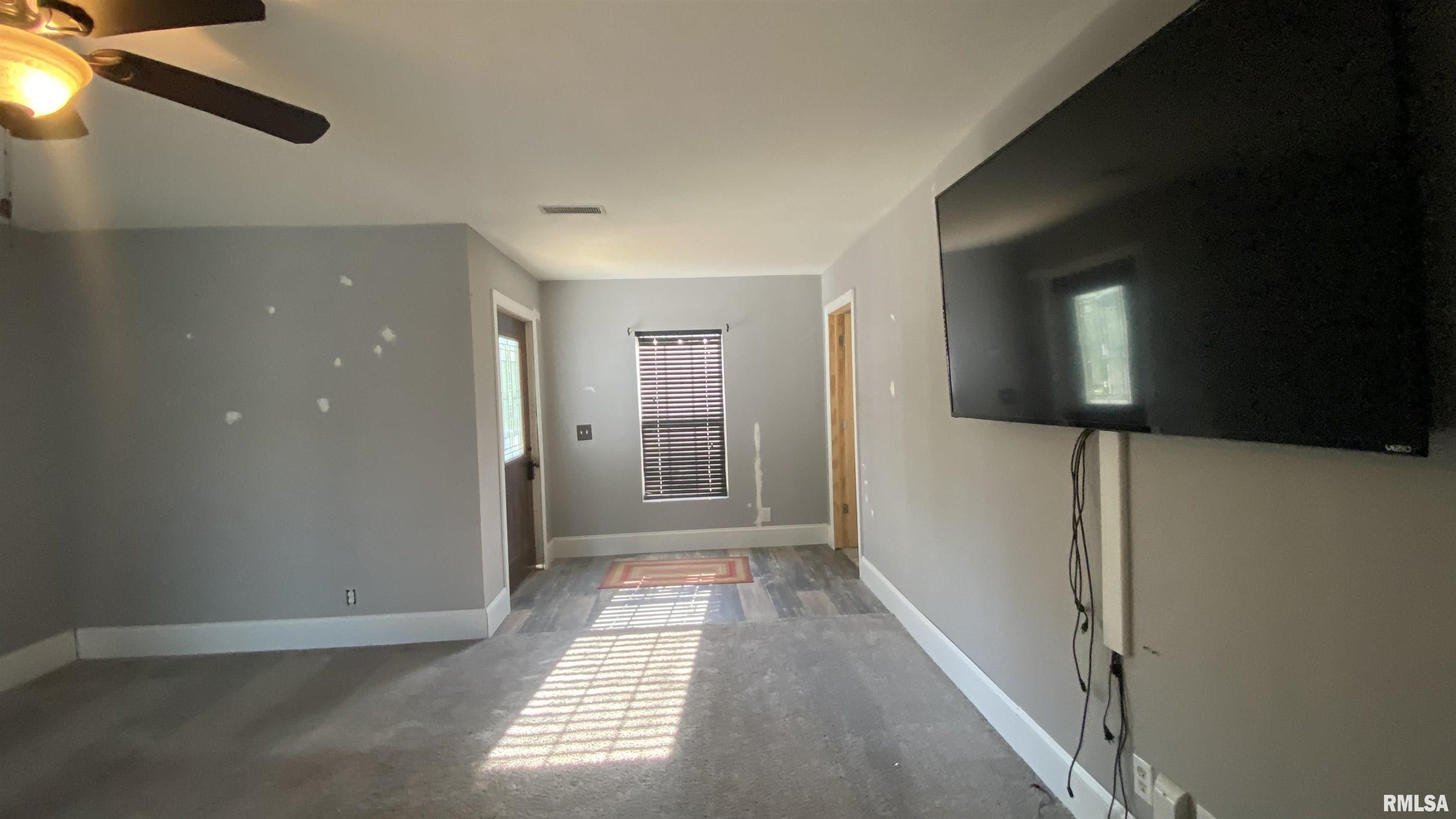 3484 Marquardt Road Iuka, IL 62849 - Photo 4 of 56