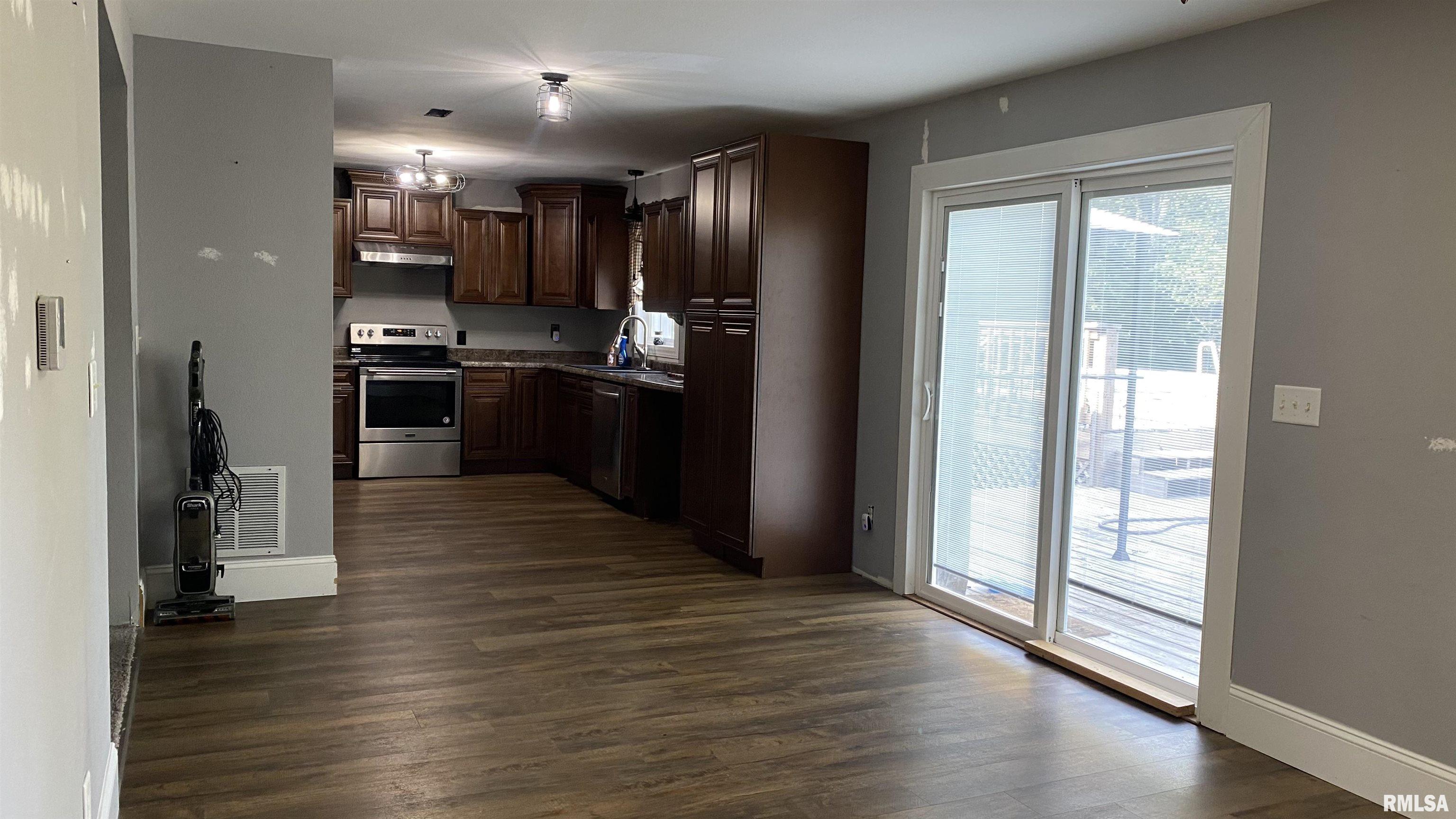 3484 Marquardt Road Iuka, IL 62849 - Photo 7 of 56