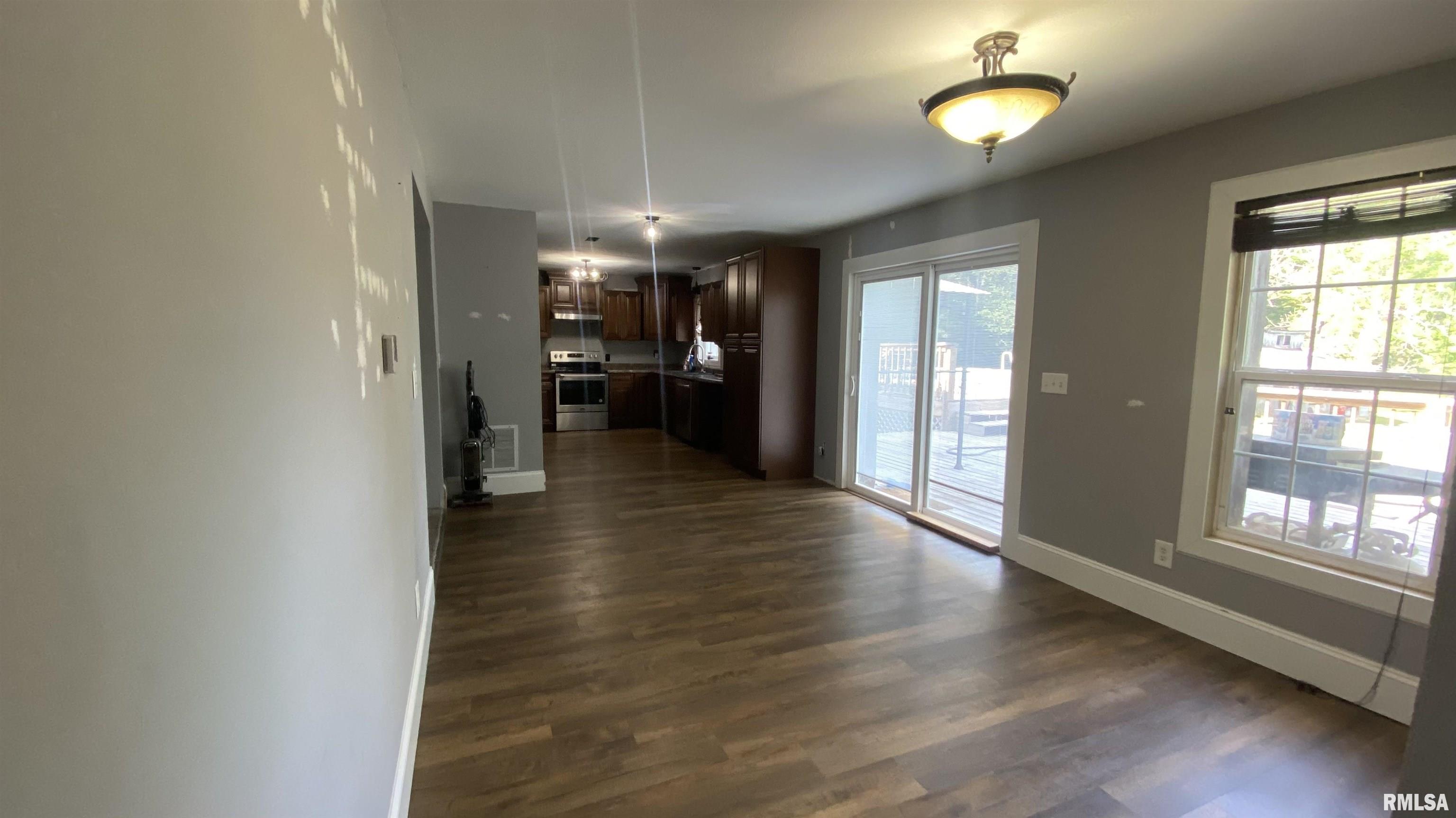 3484 Marquardt Road Iuka, IL 62849 - Photo 10 of 56