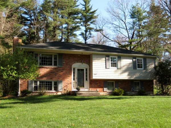180 David Road Franklin, MA 02038 - Photo 1 of 21 Gallery Image 1