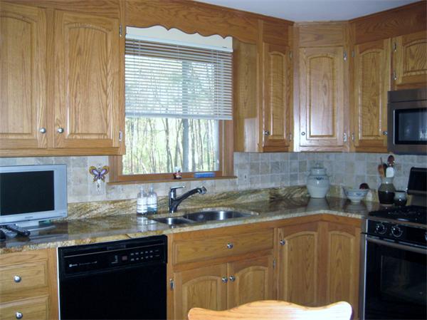 180 David Road Franklin, MA 02038 - Photo 2 of 21 Gallery Image 2