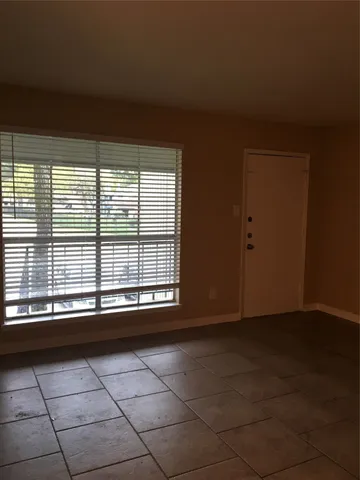 $699 | 5625 Antoine Drive, Unit 102, Houston, TX 77091