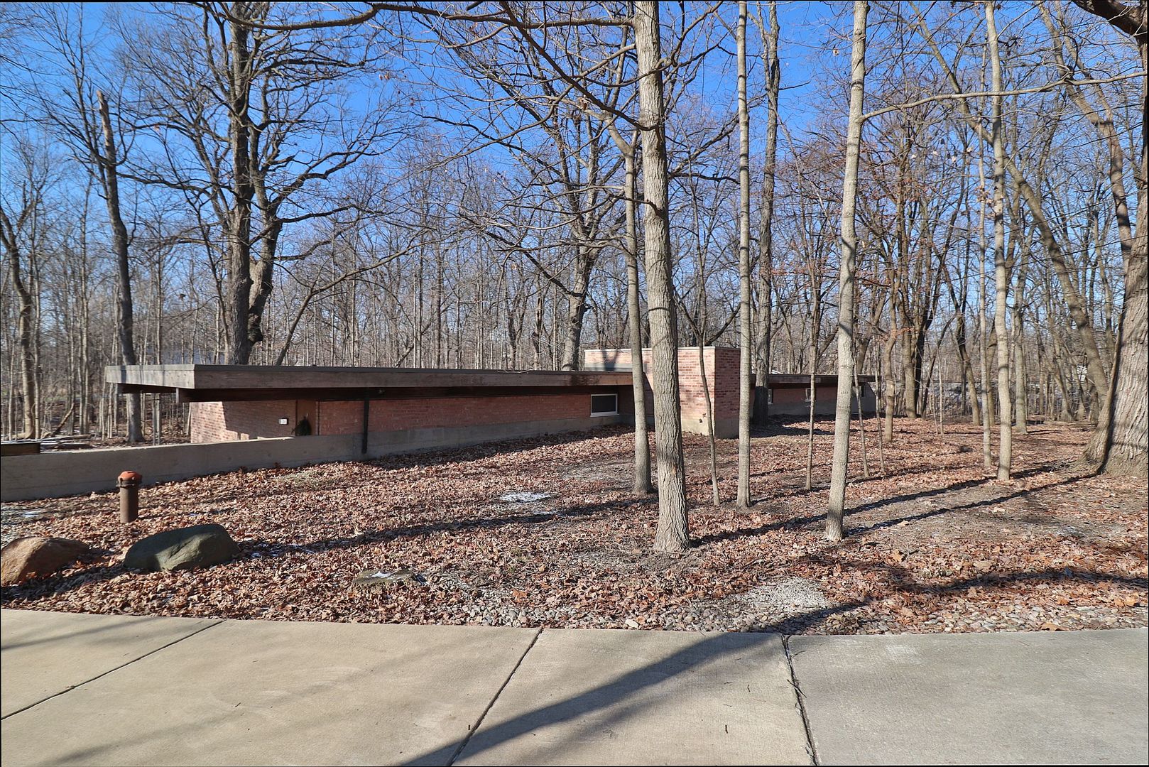 20120 West Brightway Road Mokena, IL 60448 - Photo 29 of 32 a view of a backyard of the house