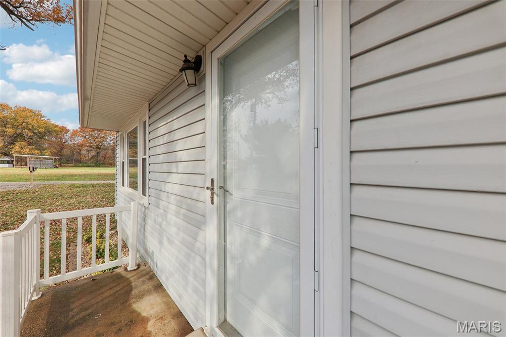 242 Hickory Road Pocahontas, IL 62275 - Photo 4 of 42