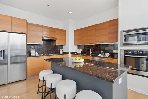 $775,000 | 65 East Monroe Street, Unit 4623, Chicago, IL 60603