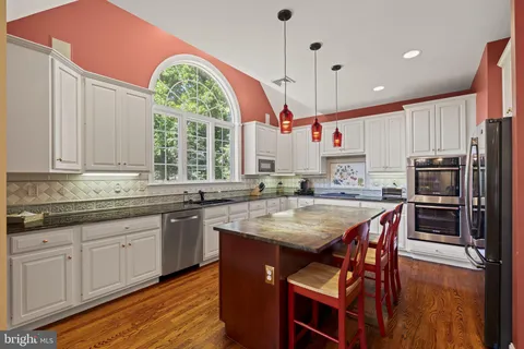 $1,995,000 | 309 Durham Drive, Villanova, PA 19085