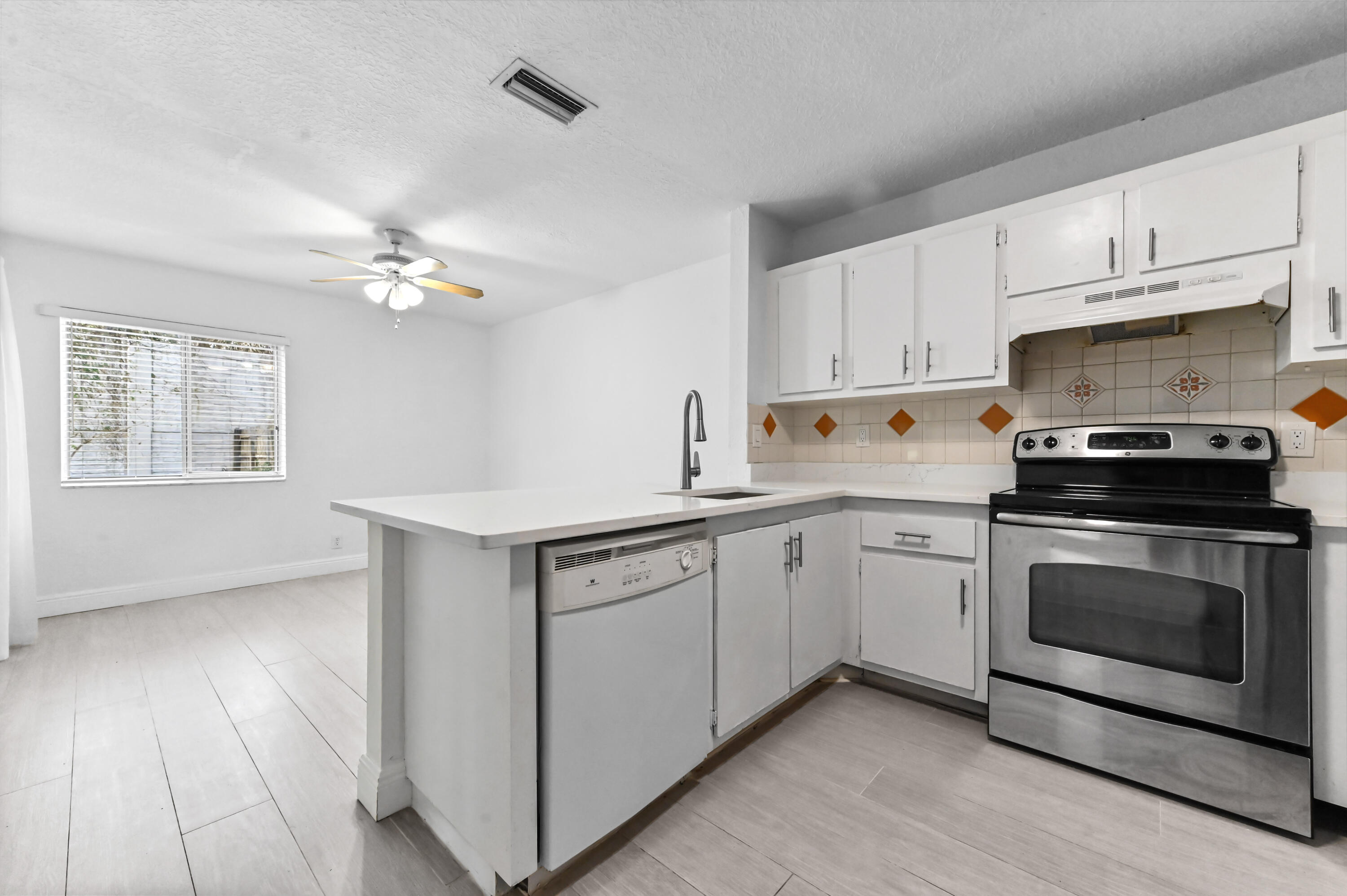 9969 Robins Nest Road Boca Raton, FL 33496 - Photo 12 of 34 13 kitchen 01