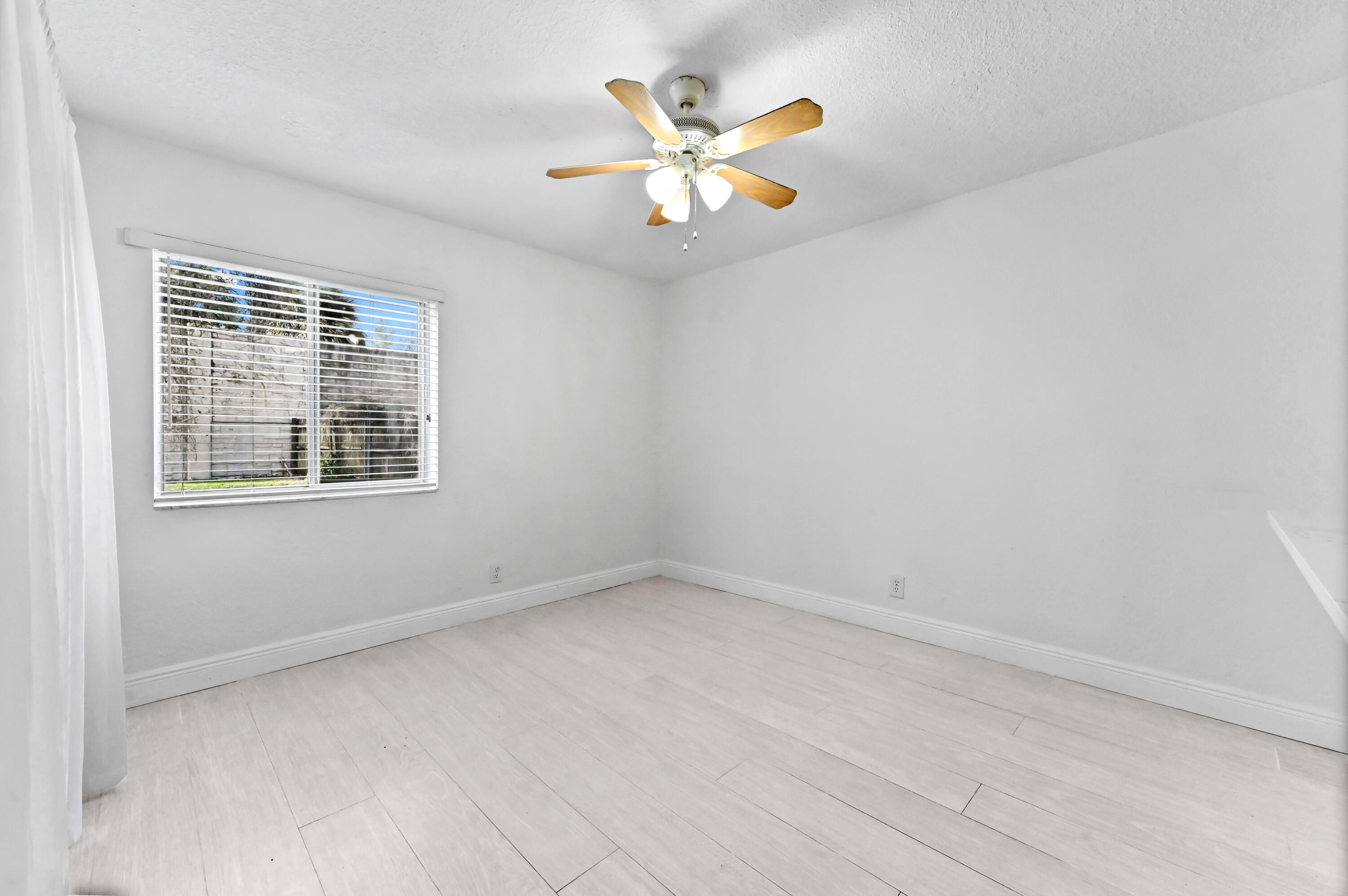 9969 Robins Nest Road Boca Raton, FL 33496 - Photo 17 of 34 18 dining area 02