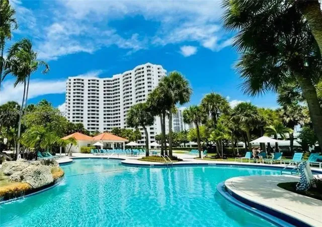 $299,000 | 3300 Northeast 191st Street, Unit 416, Aventura, FL 33180