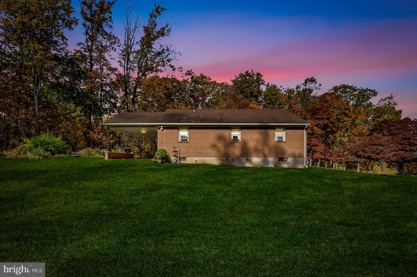 $2,400 | 16811 Ridge Road, Upperco, MD 21155