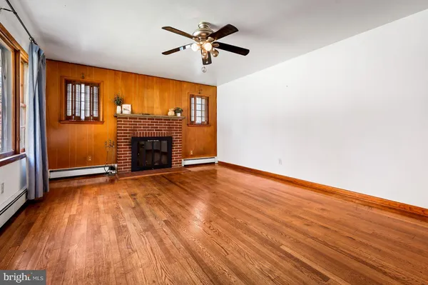 $2,400 | 16811 Ridge Road, Upperco, MD 21155