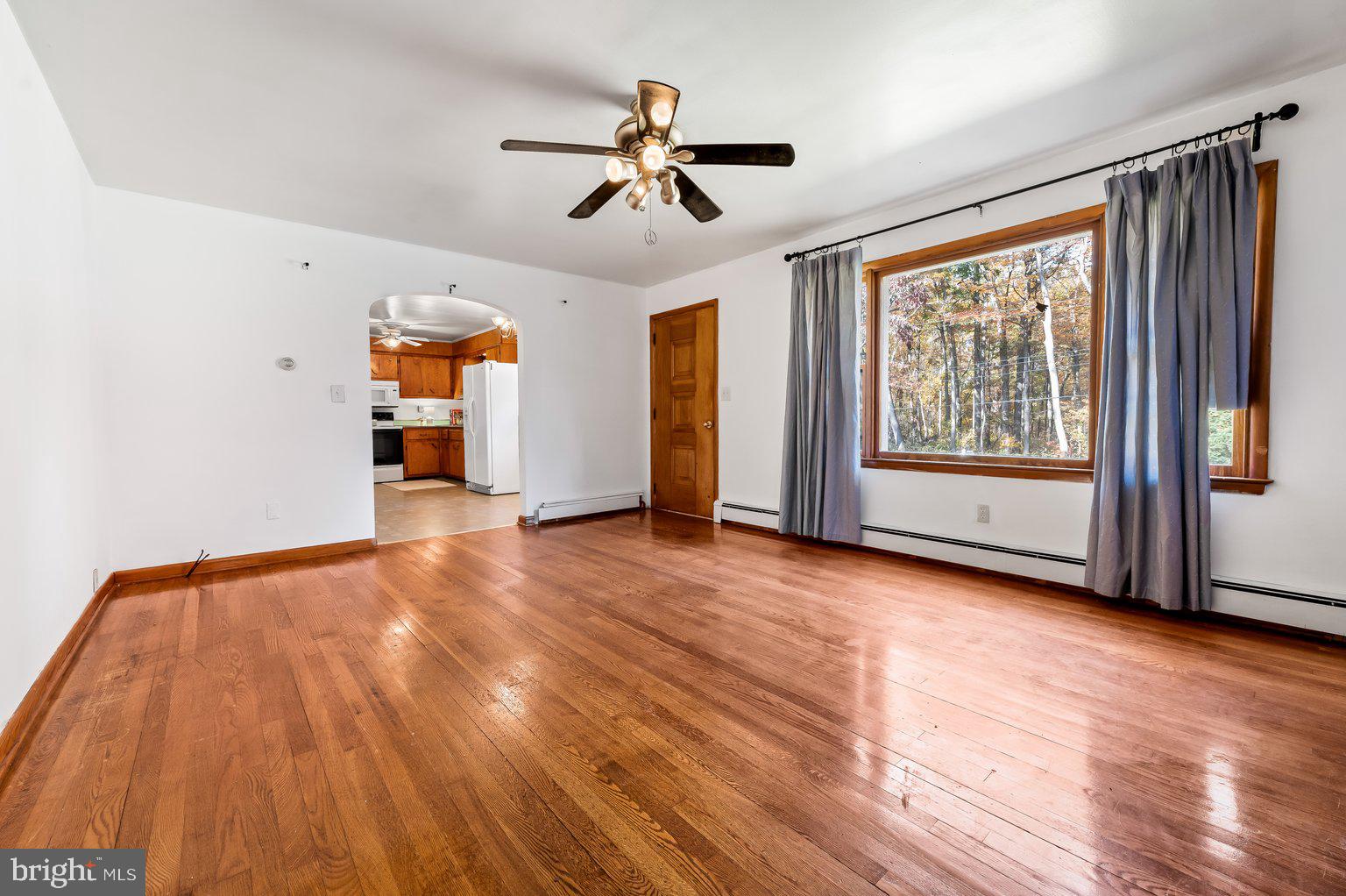 16811 Ridge Road Upperco, MD 21155 - Photo 4 of 28